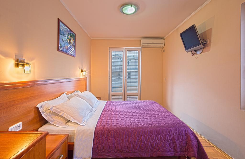 Guest House Harmonia 부드바 외부 사진